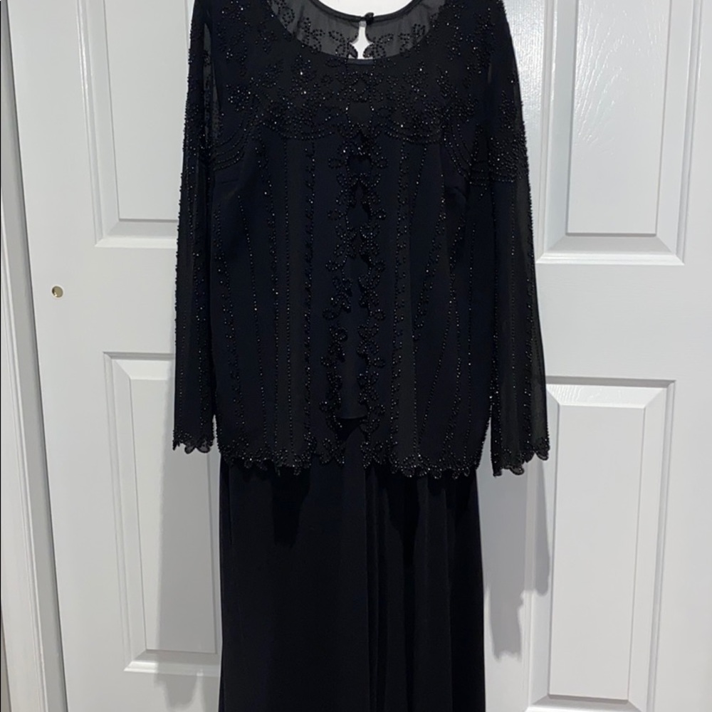 DRESSBARN Woman Collection. 3 piece pantsuit